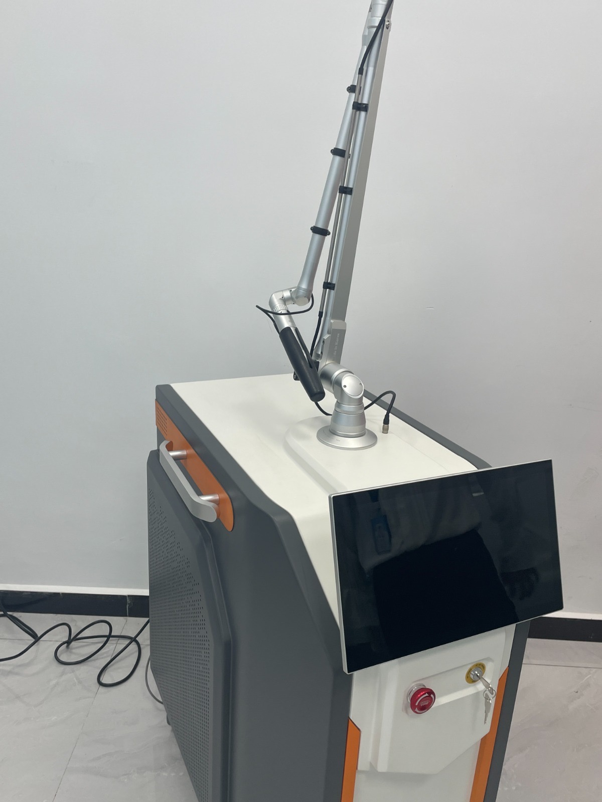 Zirconium Пикосекундный лазер для удаления тату Zirconium Пикосекундный лазер для удаления тату