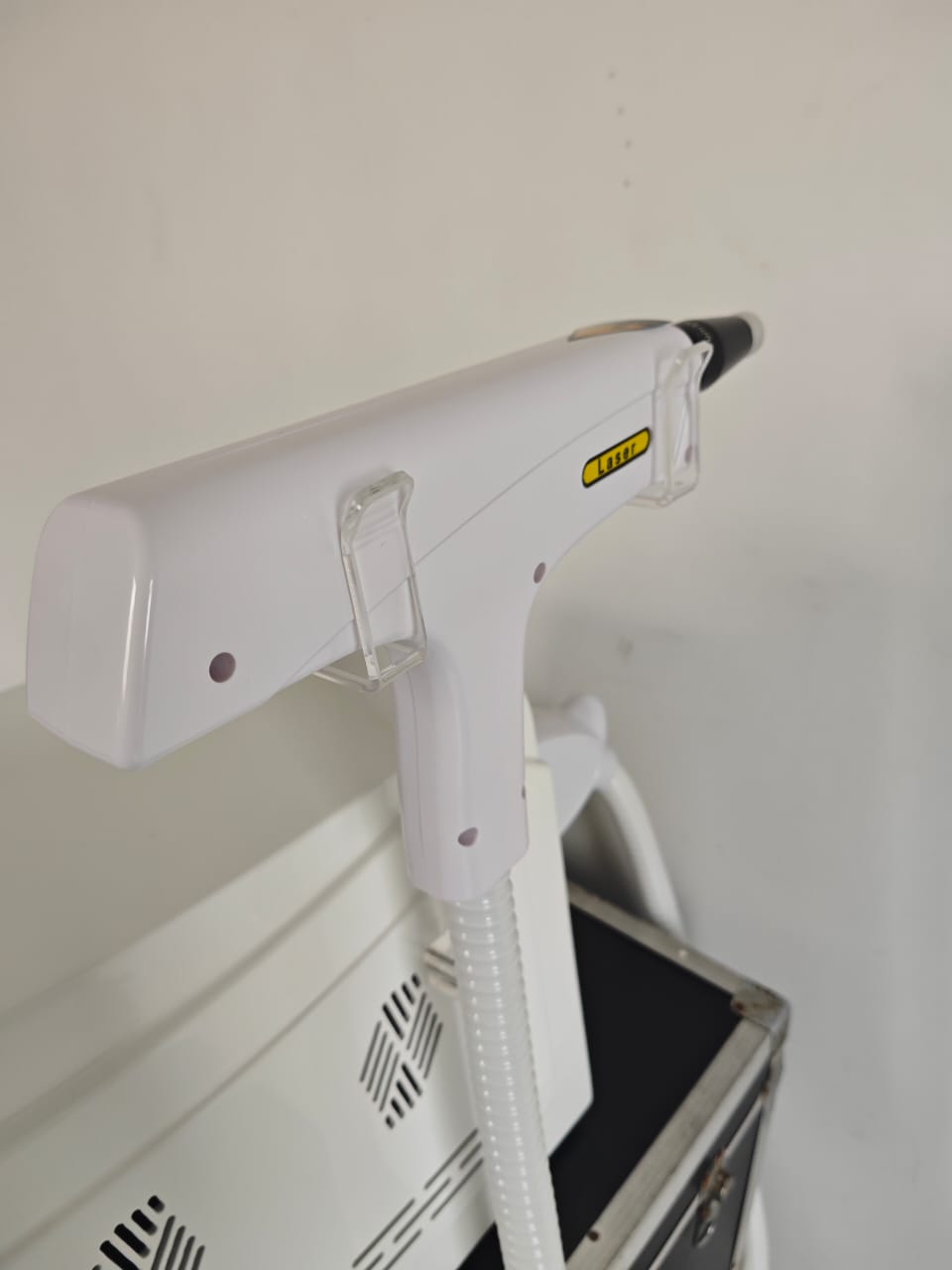 FQR 01 лазер для удаления тату FQR 01 лазер для удаления тату